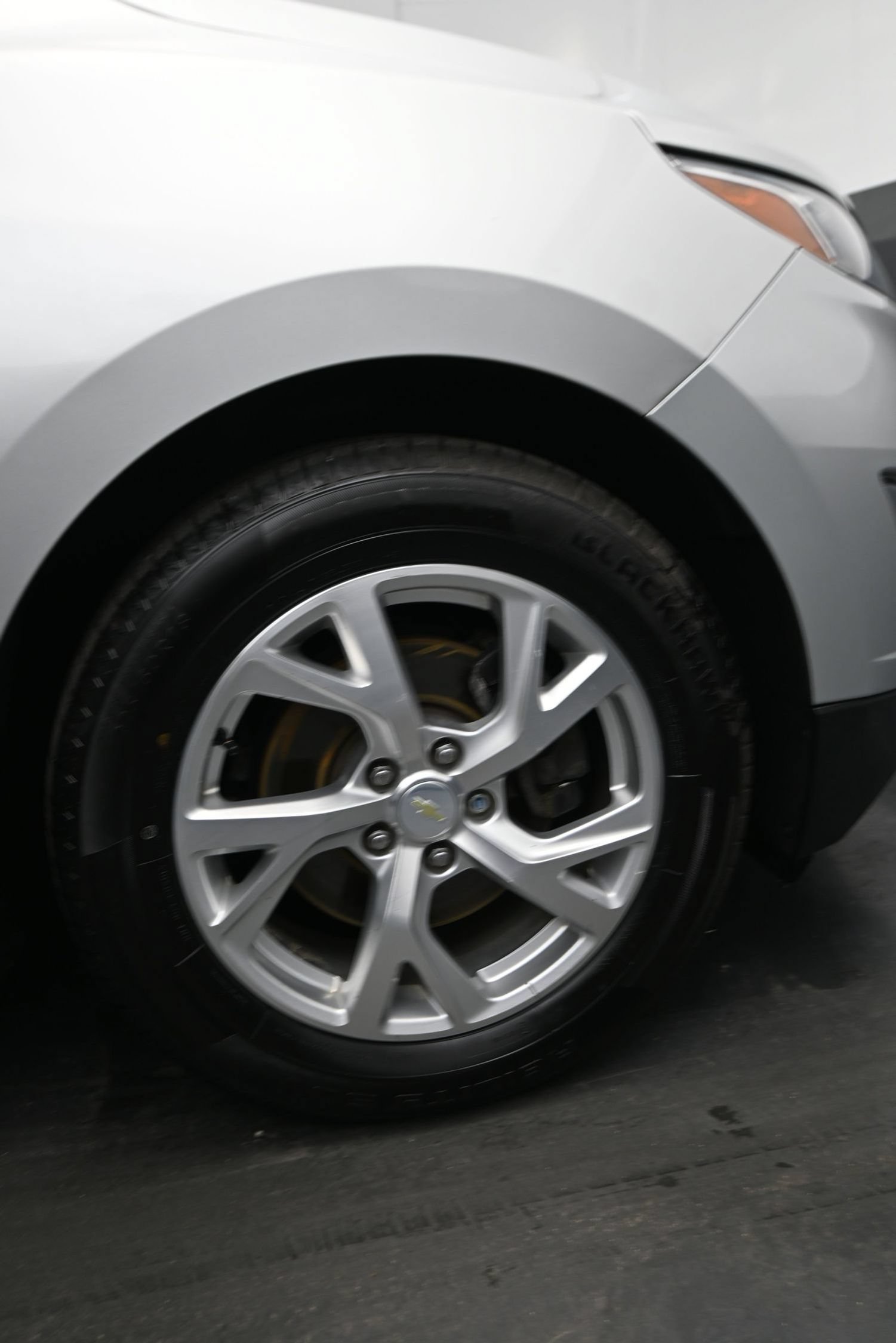 Used 2019 Chevrolet Equinox LT w/ Sun & Navigation Package FWD image 11