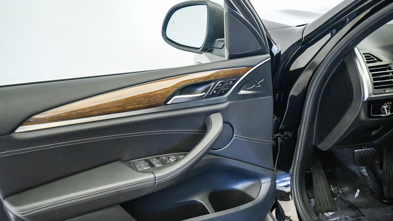 Certified 2023 BMW X3 xDrive30i w/ Premium Package w/ZPA image 24