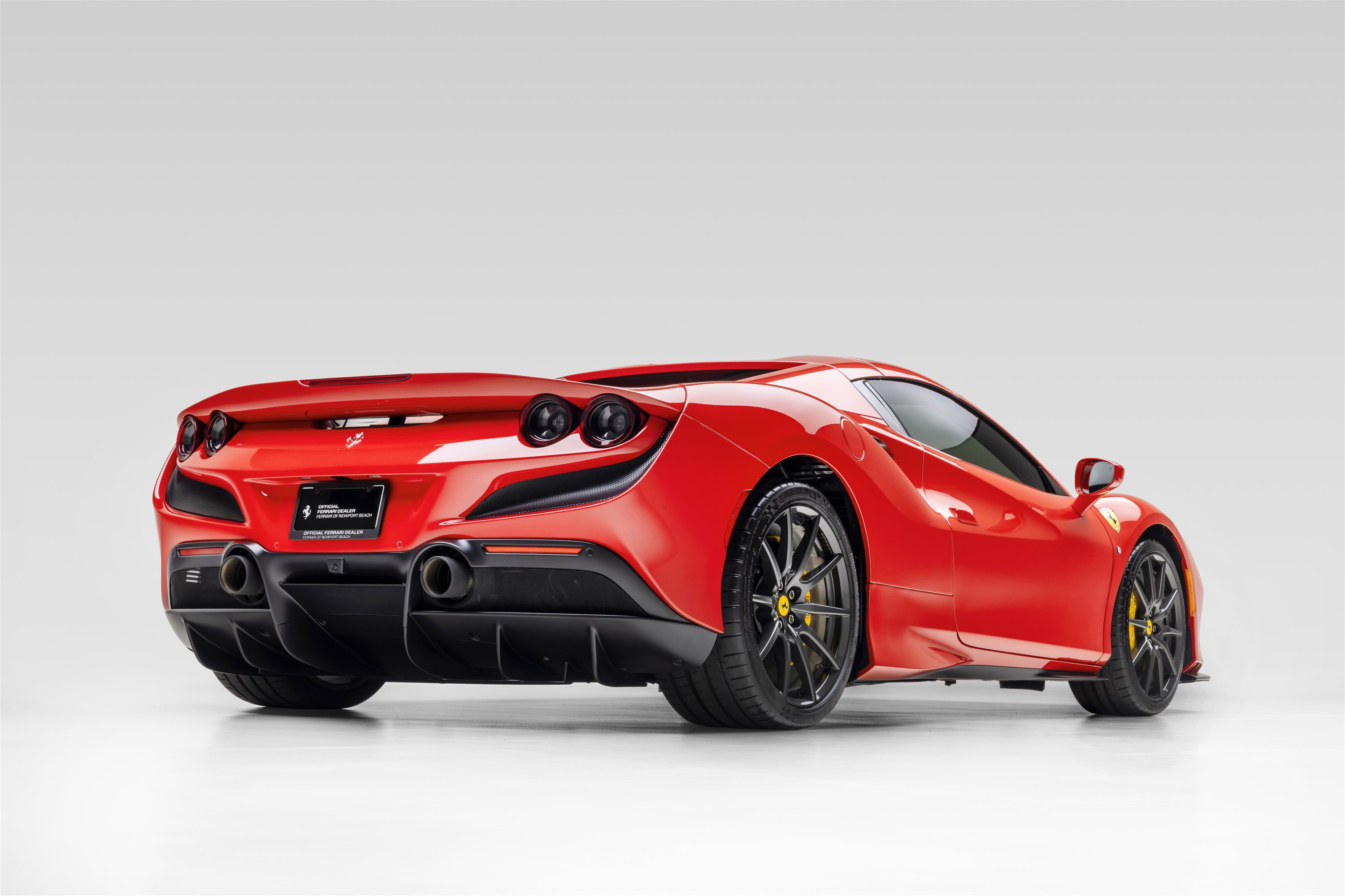 Certified 2022 Ferrari F8 Tributo RWD image 38