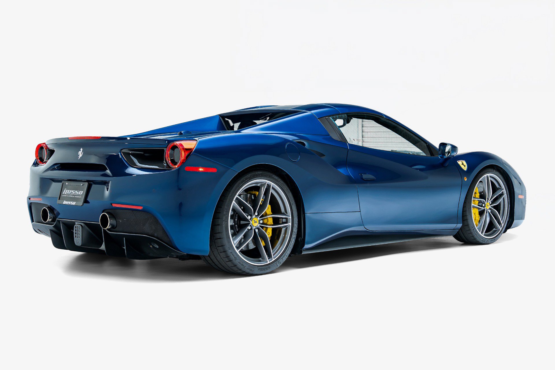 Used 2019 Ferrari 488 Spider RWD image 2