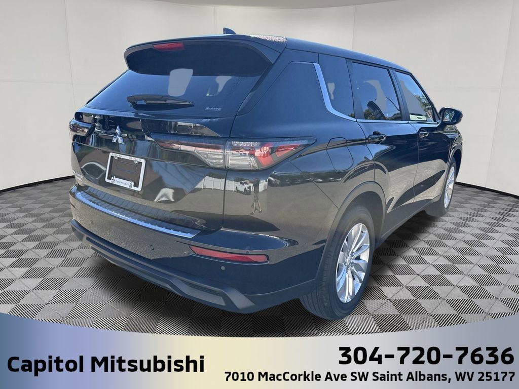 New 2025 Mitsubishi Outlander ES image 5