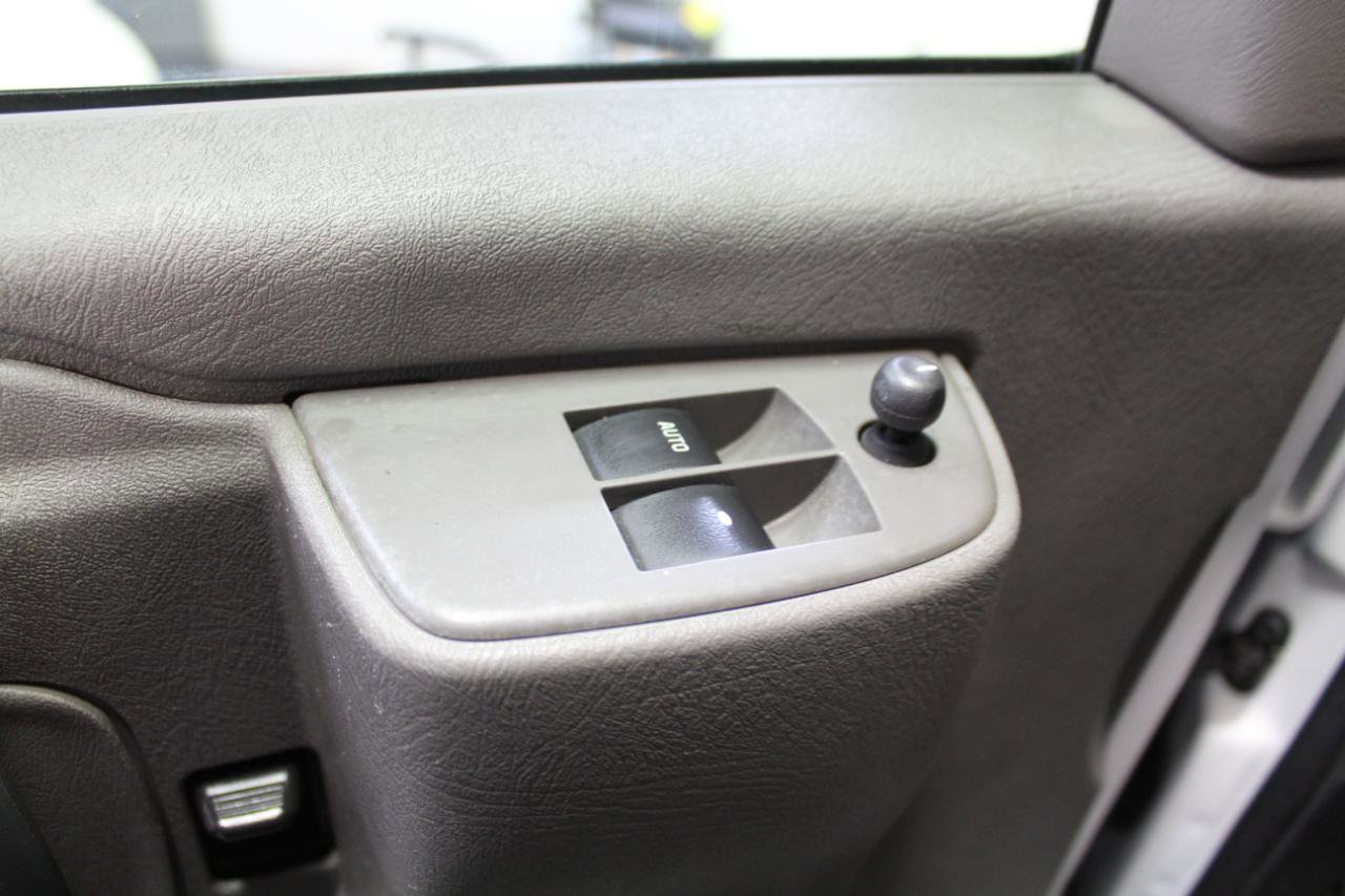 Used 2020 Chevrolet Express 2500 w/ Driver Convenience Package image 19