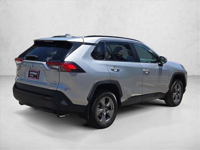 Used 2024 Toyota RAV4 XLE AWD/4WD image 5