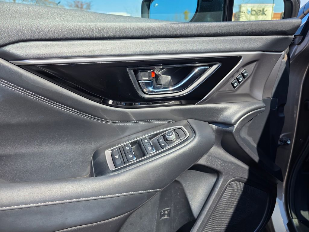 Used 2022 Subaru Outback Limited image 15