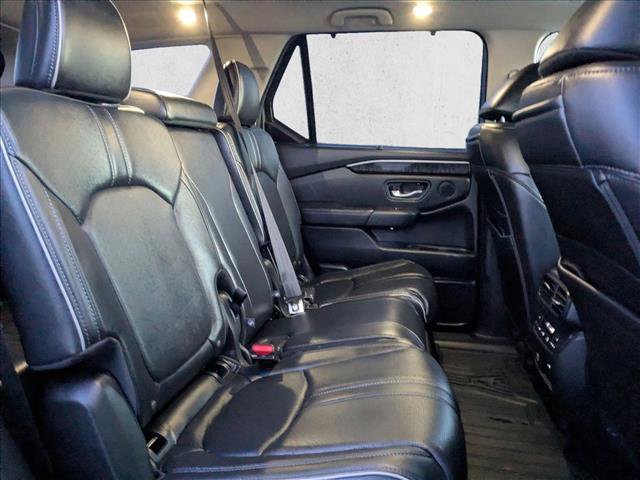 Used 2025 Honda Pilot Elite image 25