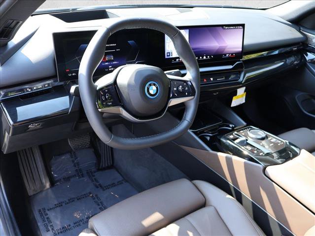 Used 2026 BMW i5 eDrive40 AWD/4WD image 13