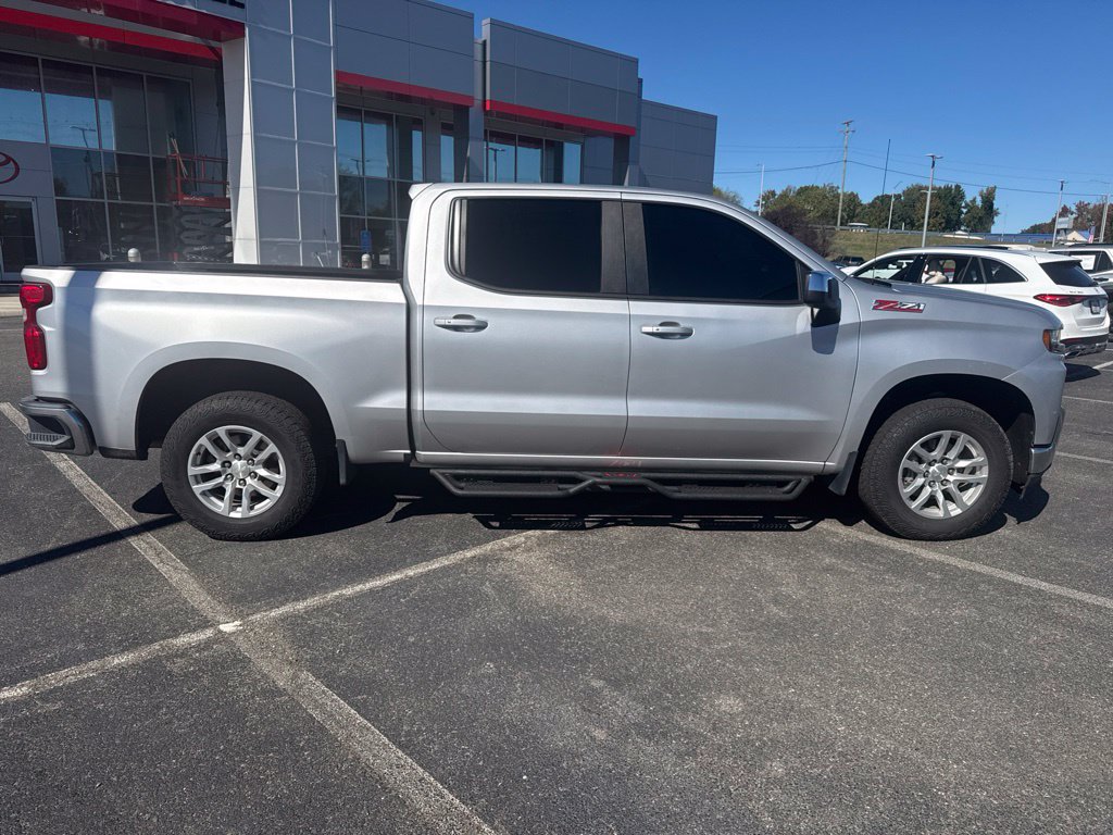 Used 2019 Chevrolet Silverado 1500 LT w/ All-Star Edition AWD/4WD image 2