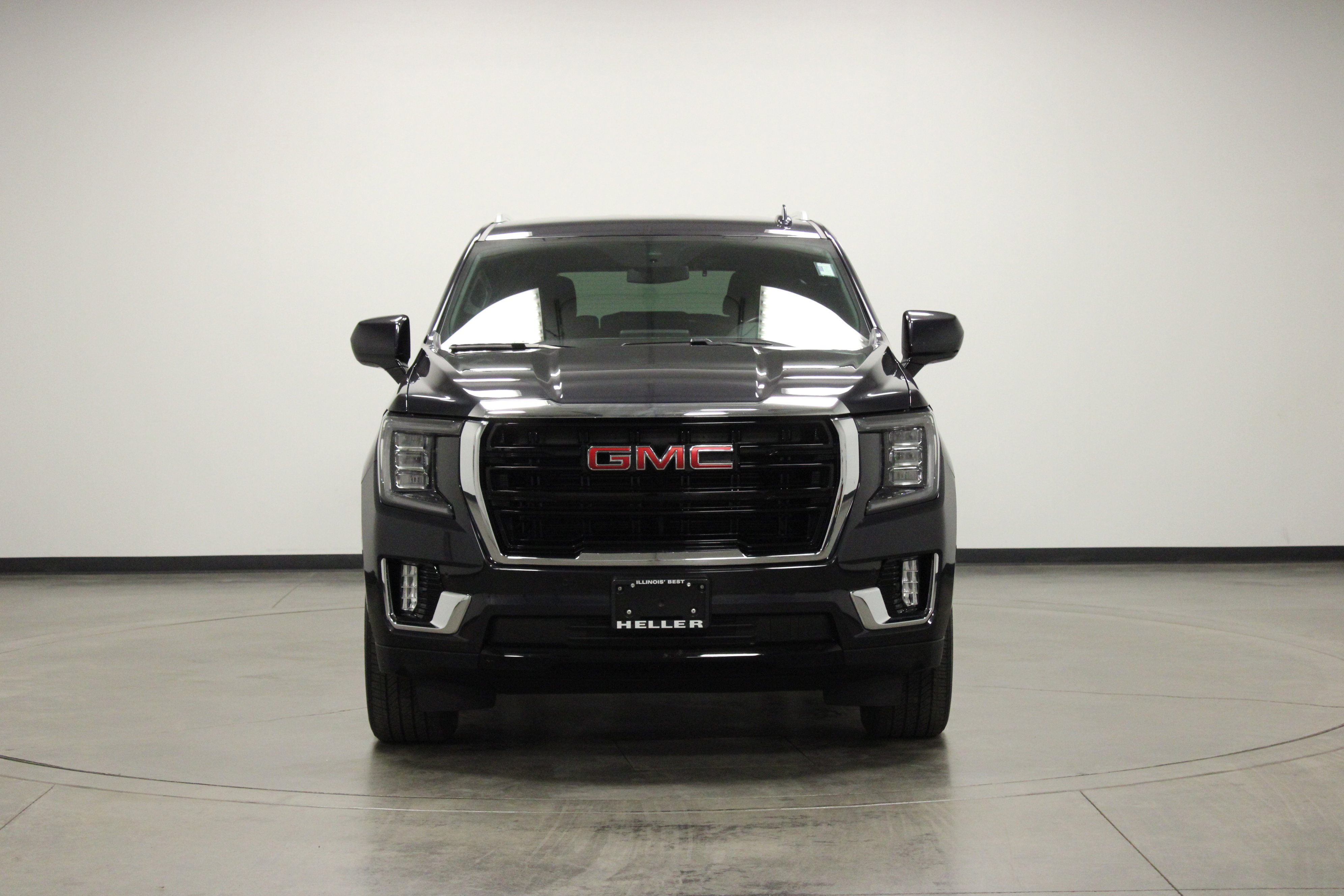 Used 2023 GMC Yukon SLE image 3