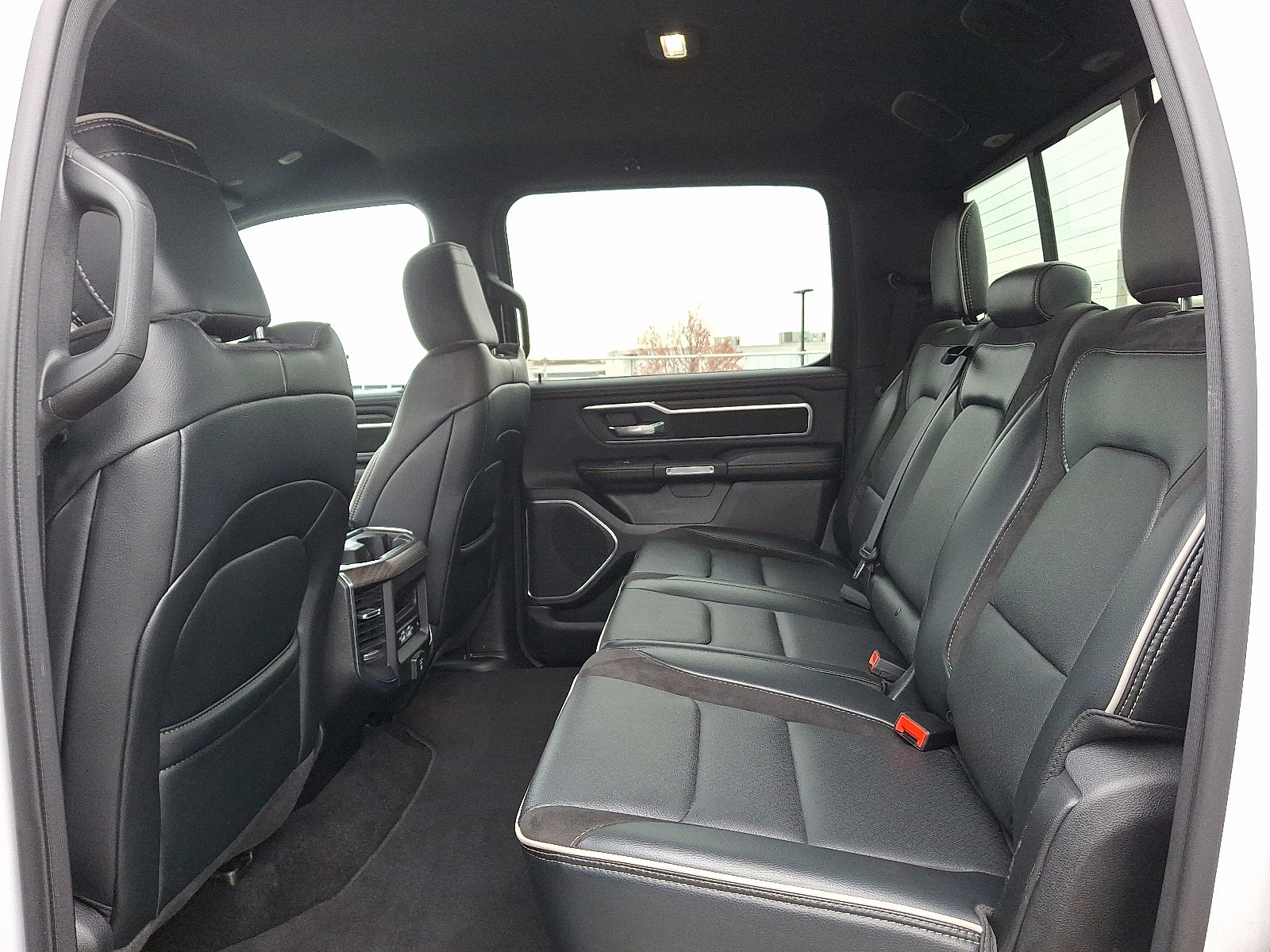 Used 2025 RAM 1500 Laramie image 10