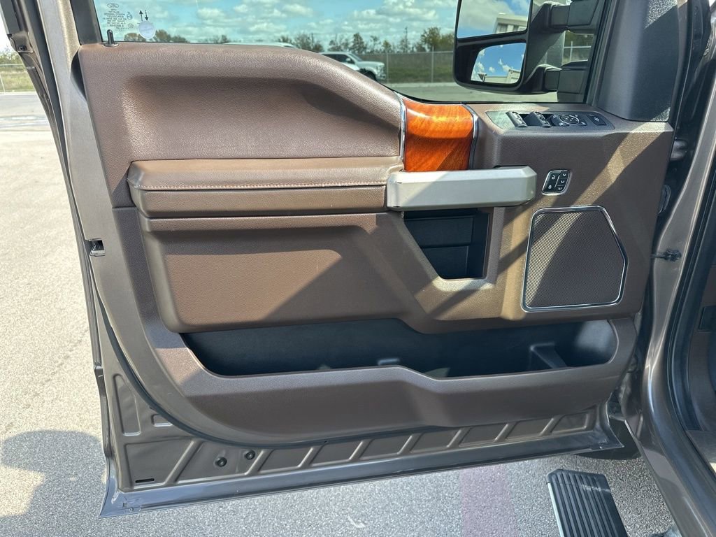 Used 2020 Ford F250 King Ranch w/ King Ranch Ultimate Package image 11