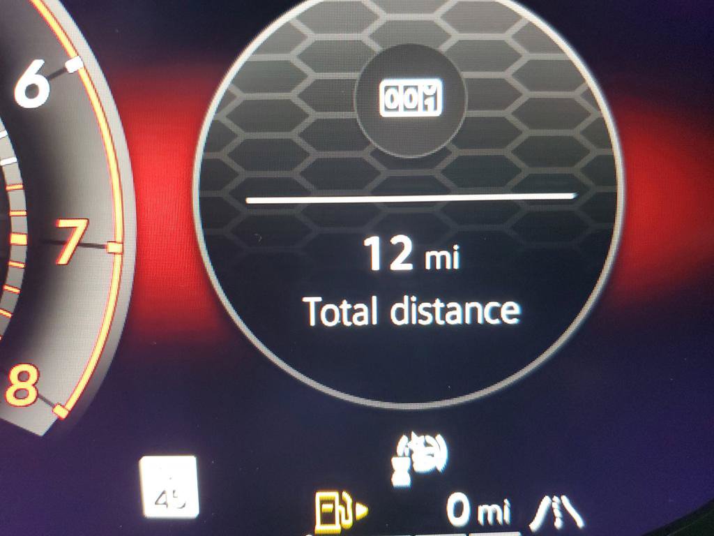 New 2025 Volkswagen GTI SE FWD image 6