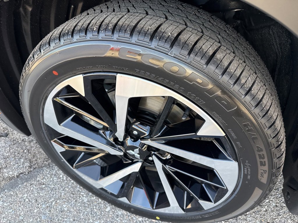 New 2025 Mitsubishi Outlander SE image 10