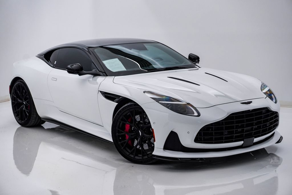 Used 2024 Aston Martin DB12 Coupe RWD image 3