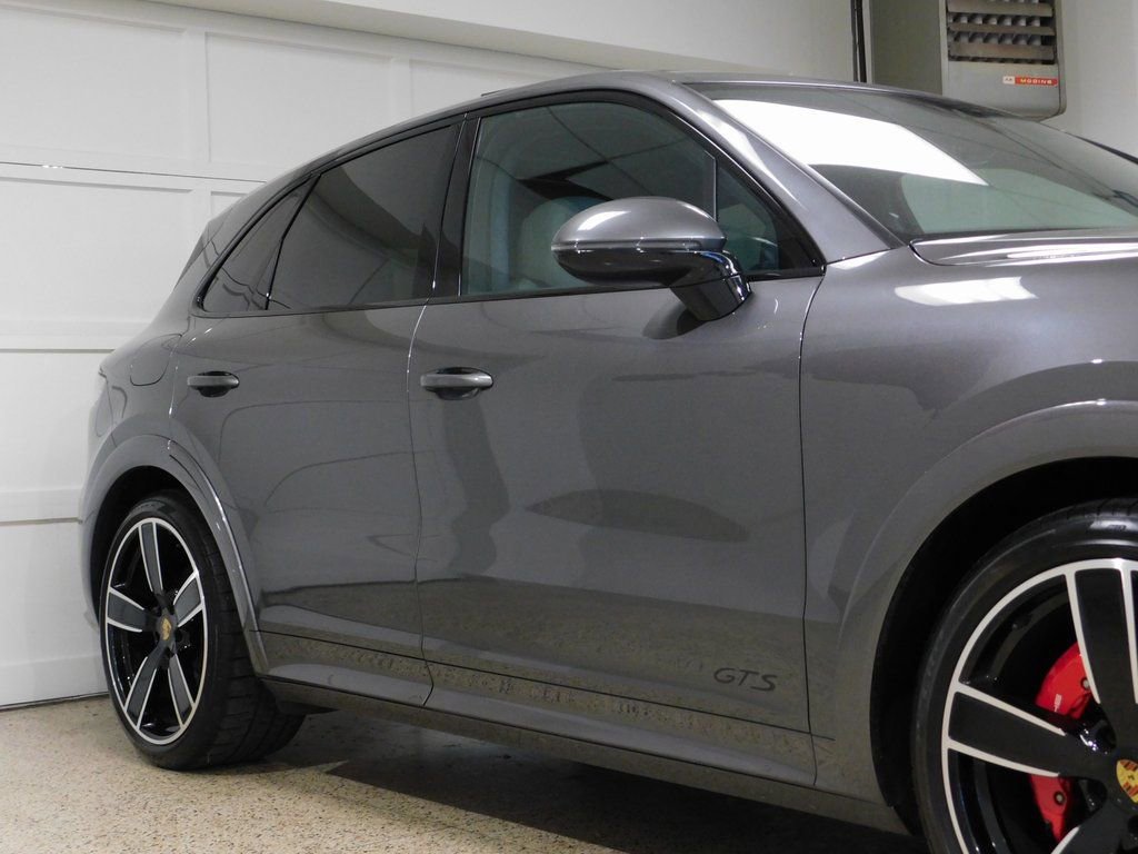Used 2021 Porsche Cayenne GTS image 12