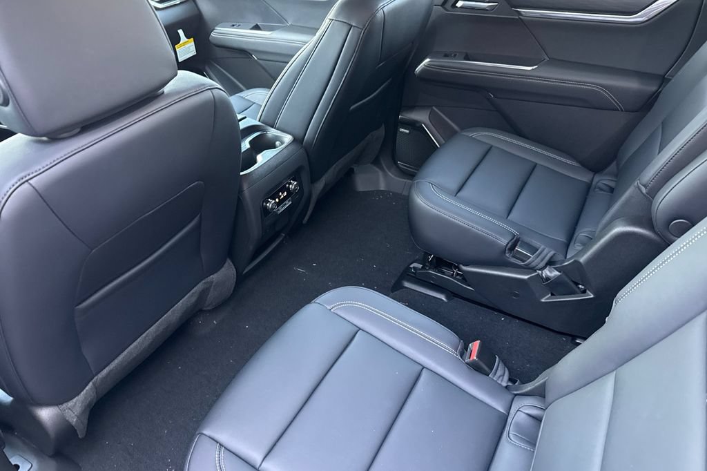 New 2027 GMC Acadia Elevation w/ Black Edition AWD/4WD image 14