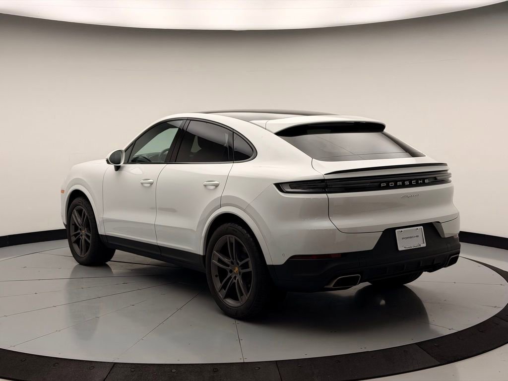 Used 2024 Porsche Cayenne Coupe image 3