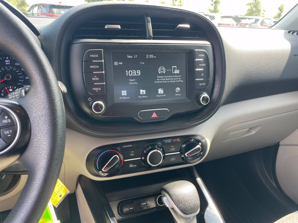 Used 2020 Kia Soul LX FWD image 15
