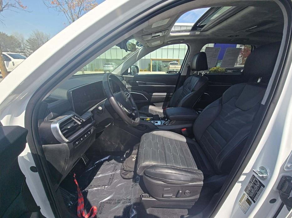 Used 2024 Kia Telluride SX Prestige image 3