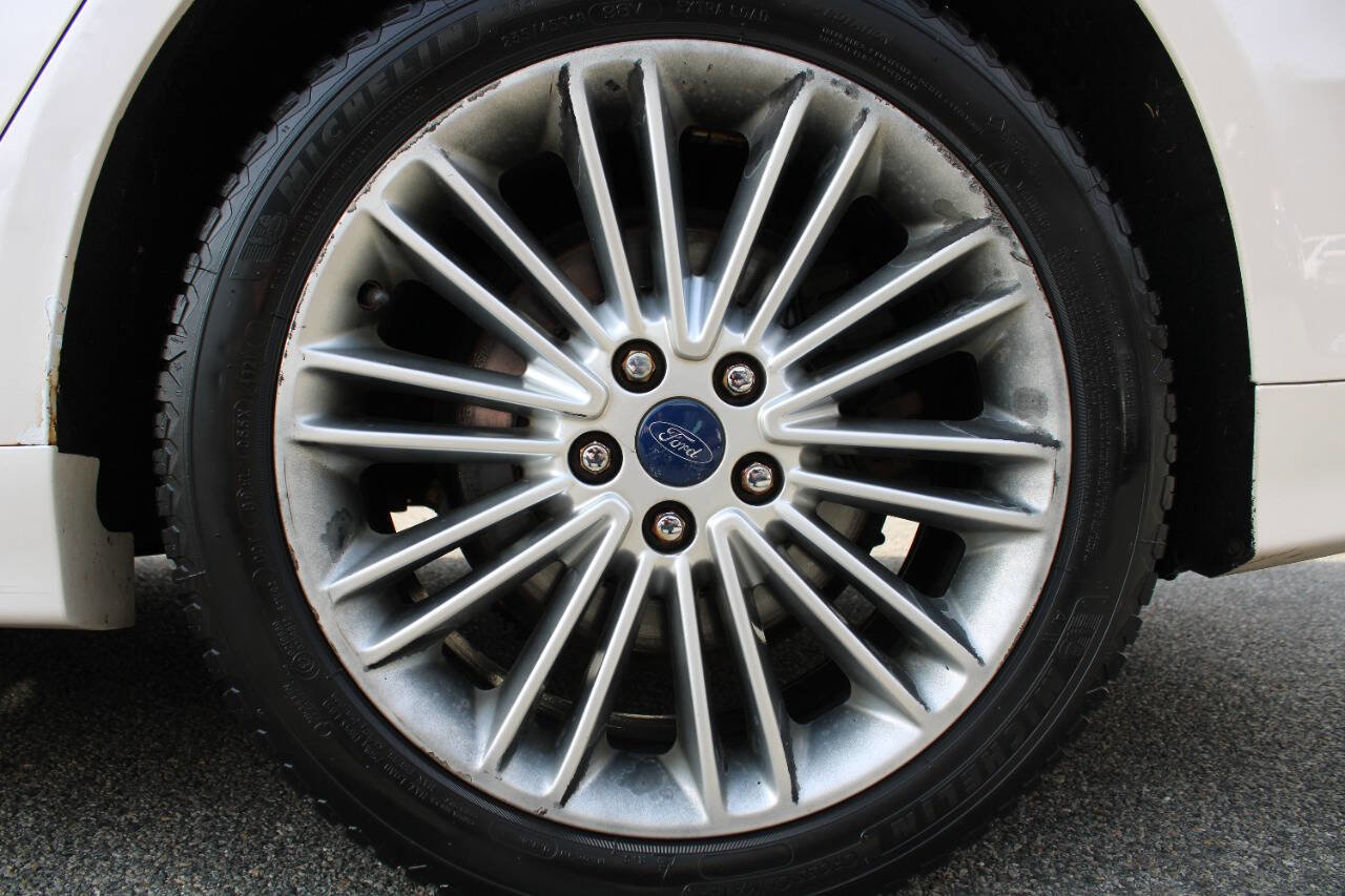 Used 2014 Ford Fusion SE w/ Equipment Group 202A image 19