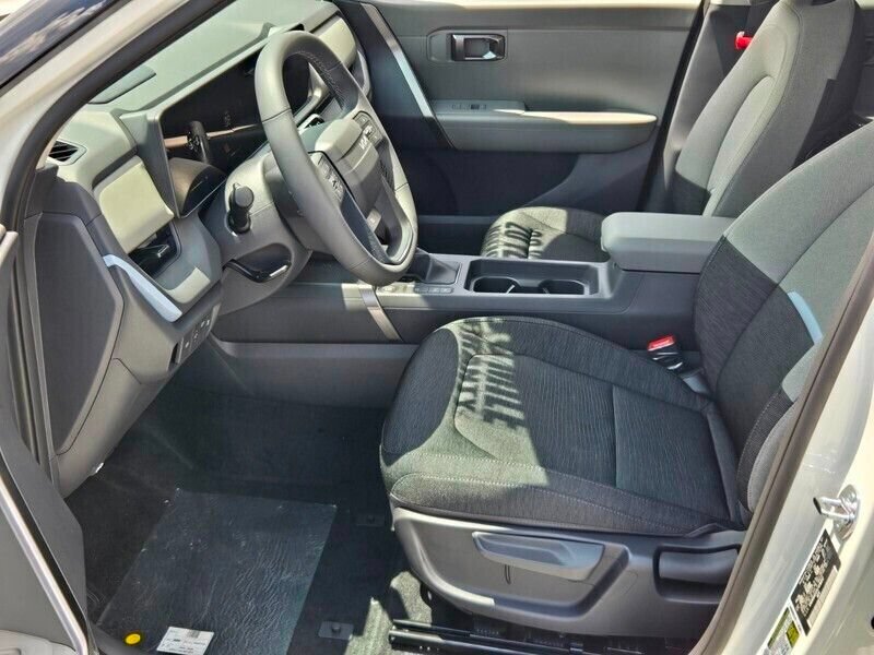New 2027 Kia Seltos LX FWD image 6