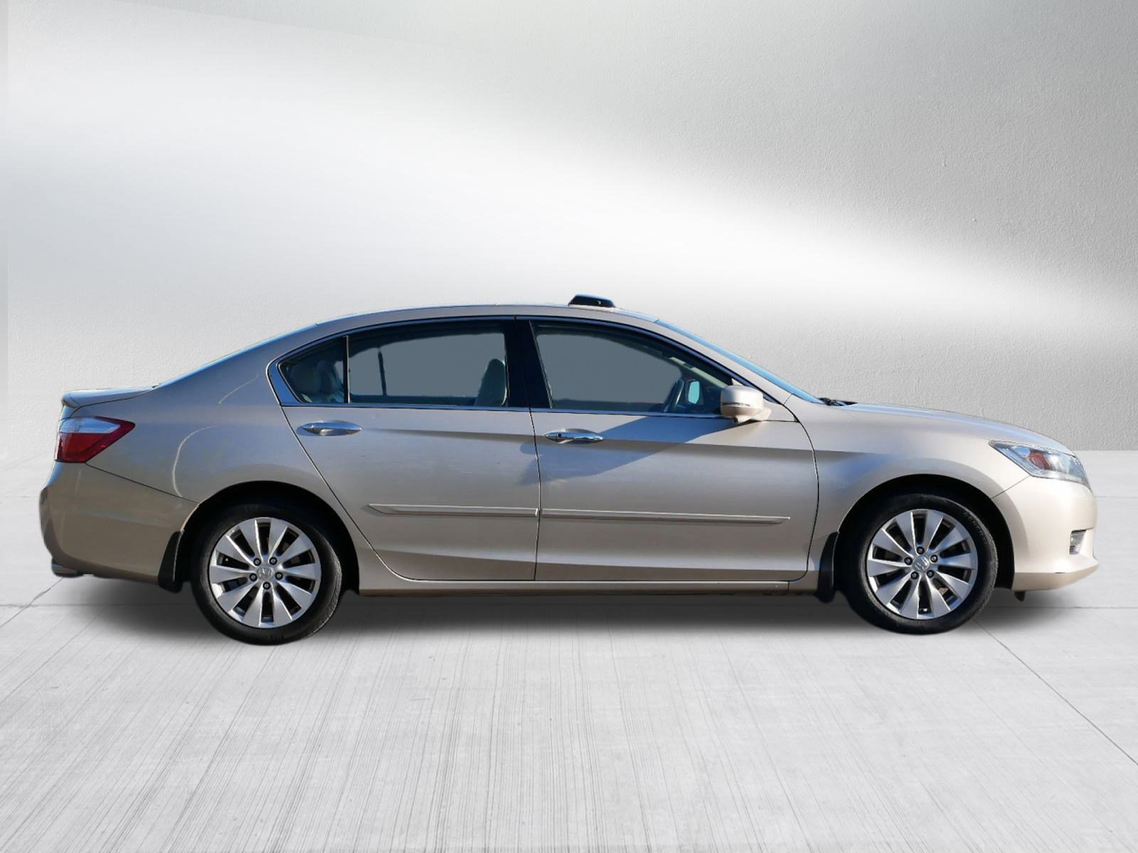 Used 2015 Honda Accord EX-L image 8