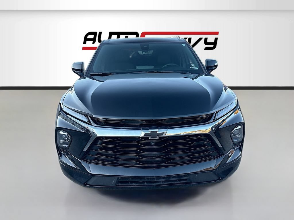 Used 2025 Chevrolet Blazer RS w/ Driver Confidence II Package AWD/4WD image 2