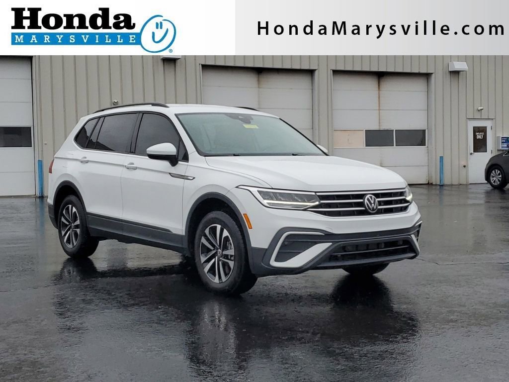 Used 2024 Volkswagen Tiguan S image 1