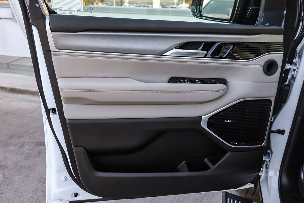 New 2026 Jeep Grand Wagoneer Limited AWD/4WD image 24