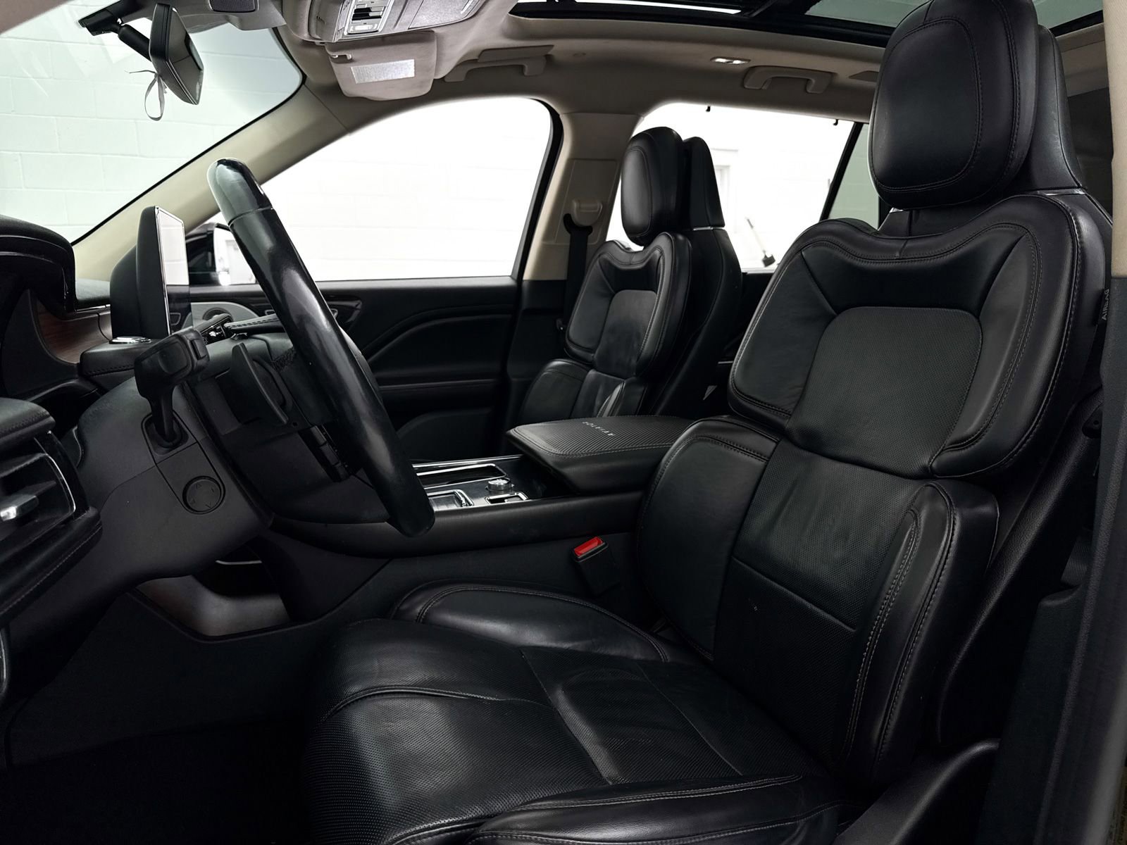 Used 2020 Lincoln Aviator Reserve w/ Equipment Group 202A AWD/4WD image 20