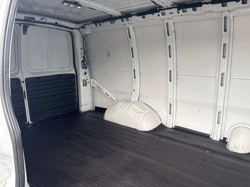 Used 2021 Chevrolet Express 2500 w/ Driver Convenience Package image 27