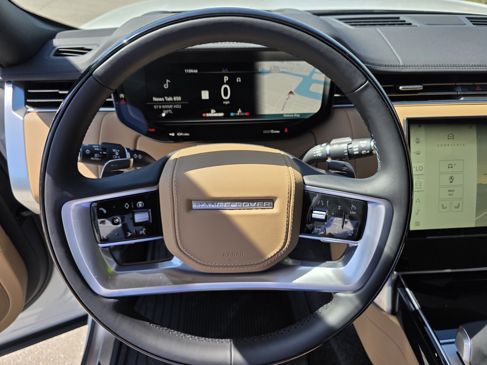 New 2026 Land Rover Range Rover SE AWD/4WD image 15