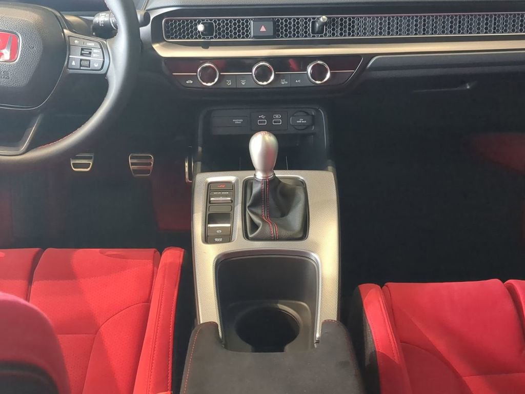 Used 2025 Honda Civic Type R image 16