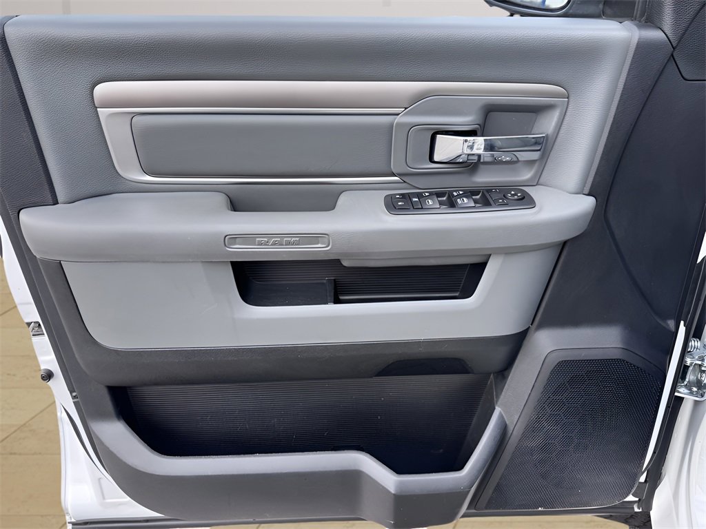 Used 2018 RAM 2500 SLT image 25