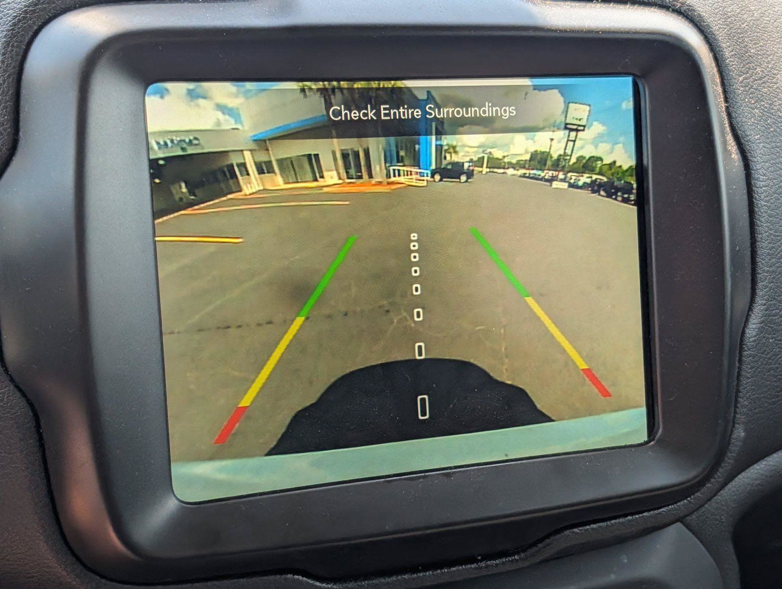Used 2023 Jeep Renegade Trailhawk AWD/4WD image 17