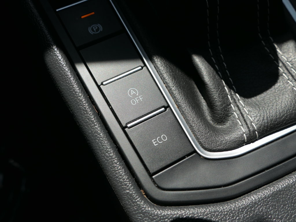 Used 2025 Volkswagen Jetta Sport FWD image 17