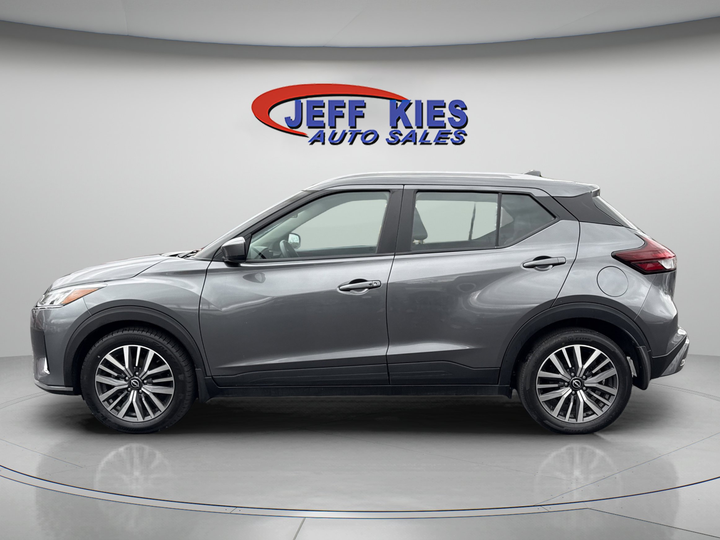 Used 2023 Nissan Kicks SV FWD image 8