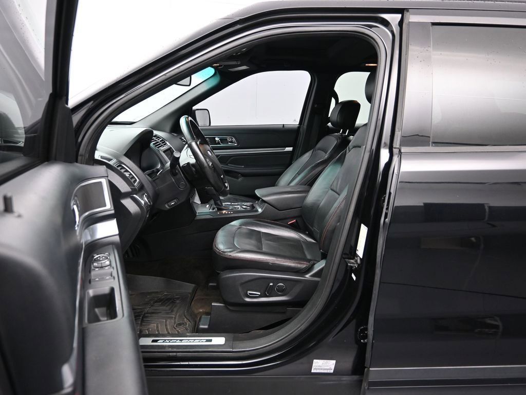 Used 2016 Ford Explorer Sport w/ Equipment Group 401A image 21