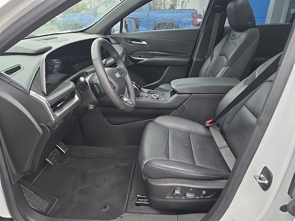 Used 2024 Cadillac XT4 Sport image 25