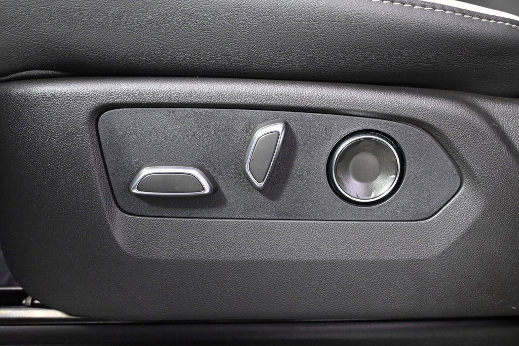 New 2026 Cadillac Escalade Luxury image 14