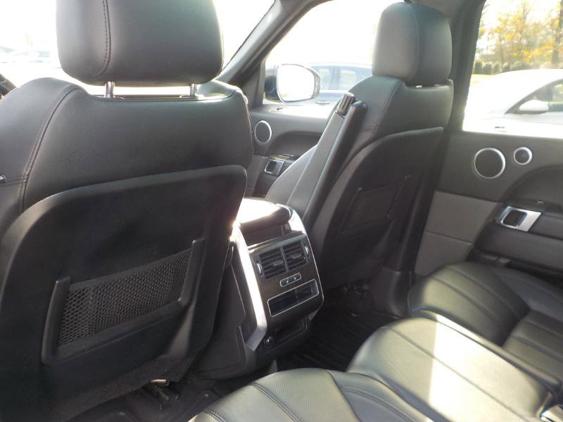 Used 2016 Land Rover Range Rover Sport SE image 22