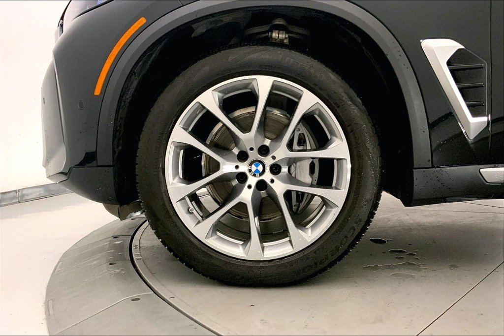 Certified 2026 BMW X5 xDrive40i AWD/4WD image 8