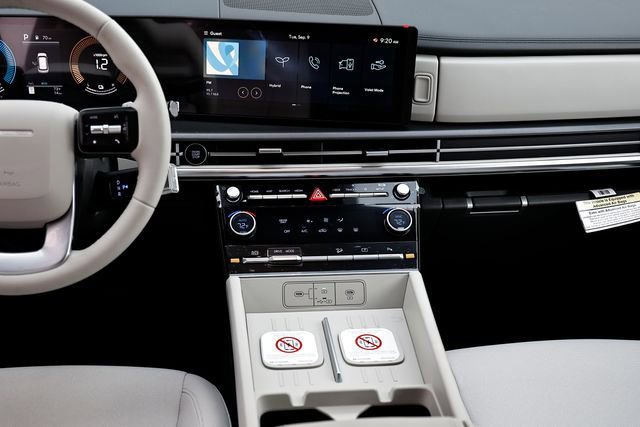 New 2026 Hyundai Santa Fe SE image 9