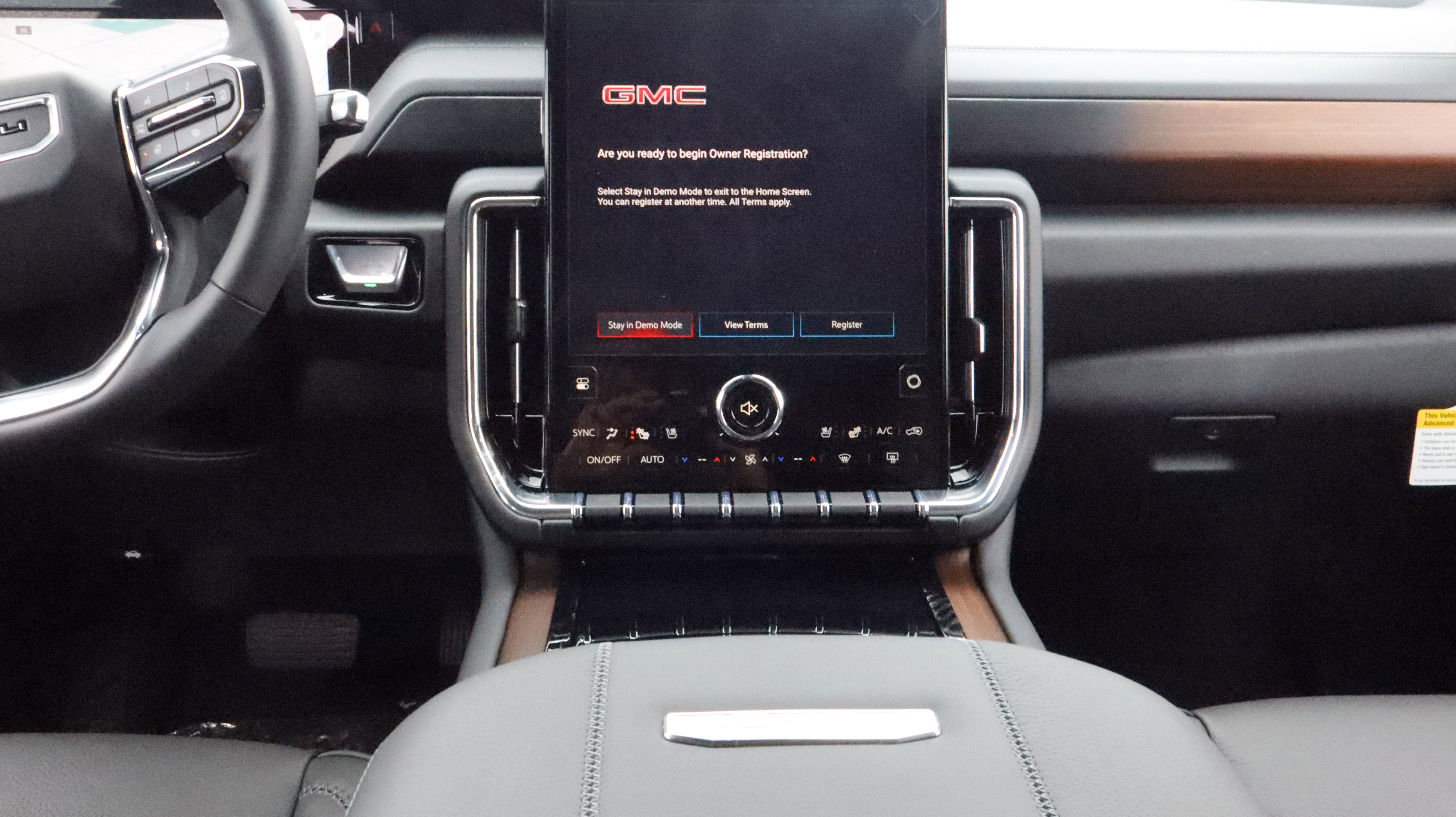 New 2026 GMC Yukon XL Denali w/ Denali Reserve Package image 11