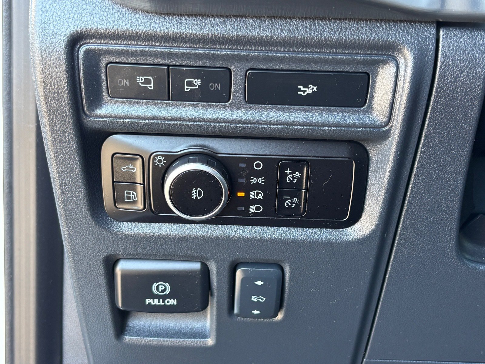 Used 2023 Ford F150 Lariat AWD/4WD image 25
