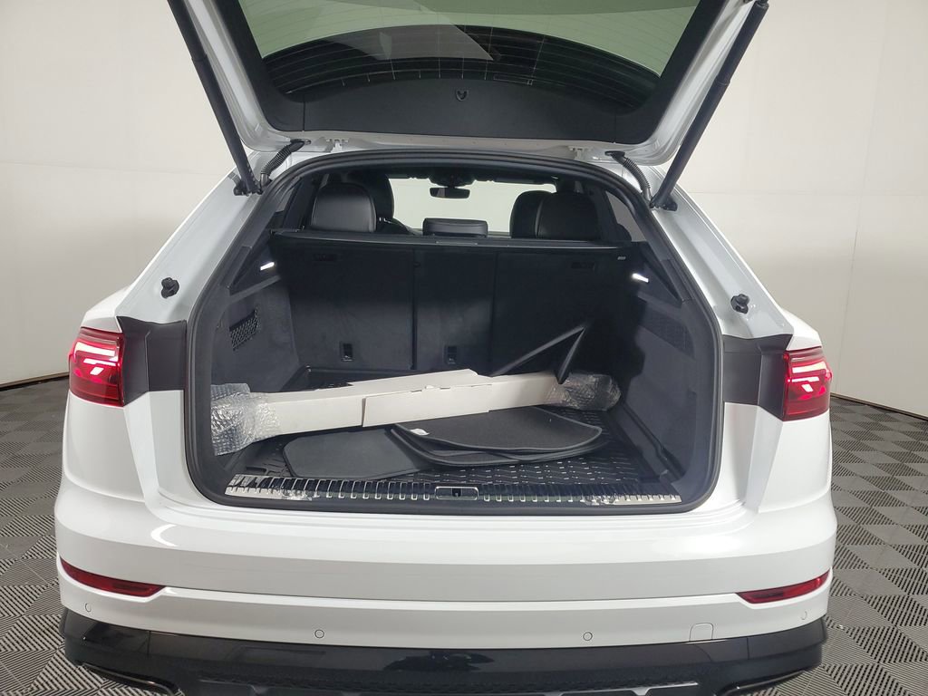 Used 2026 Audi Q8 Prestige image 9