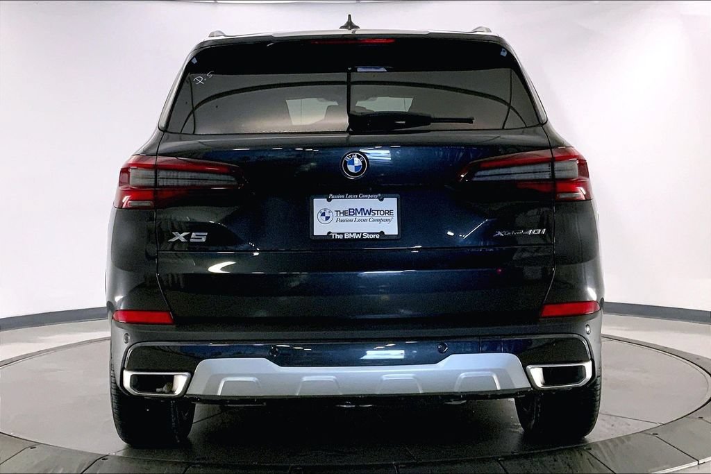 Certified 2023 BMW X5 xDrive40i w/ Premium Package AWD/4WD image 3