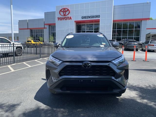 Used 2025 Toyota RAV4 XLE AWD/4WD image 3