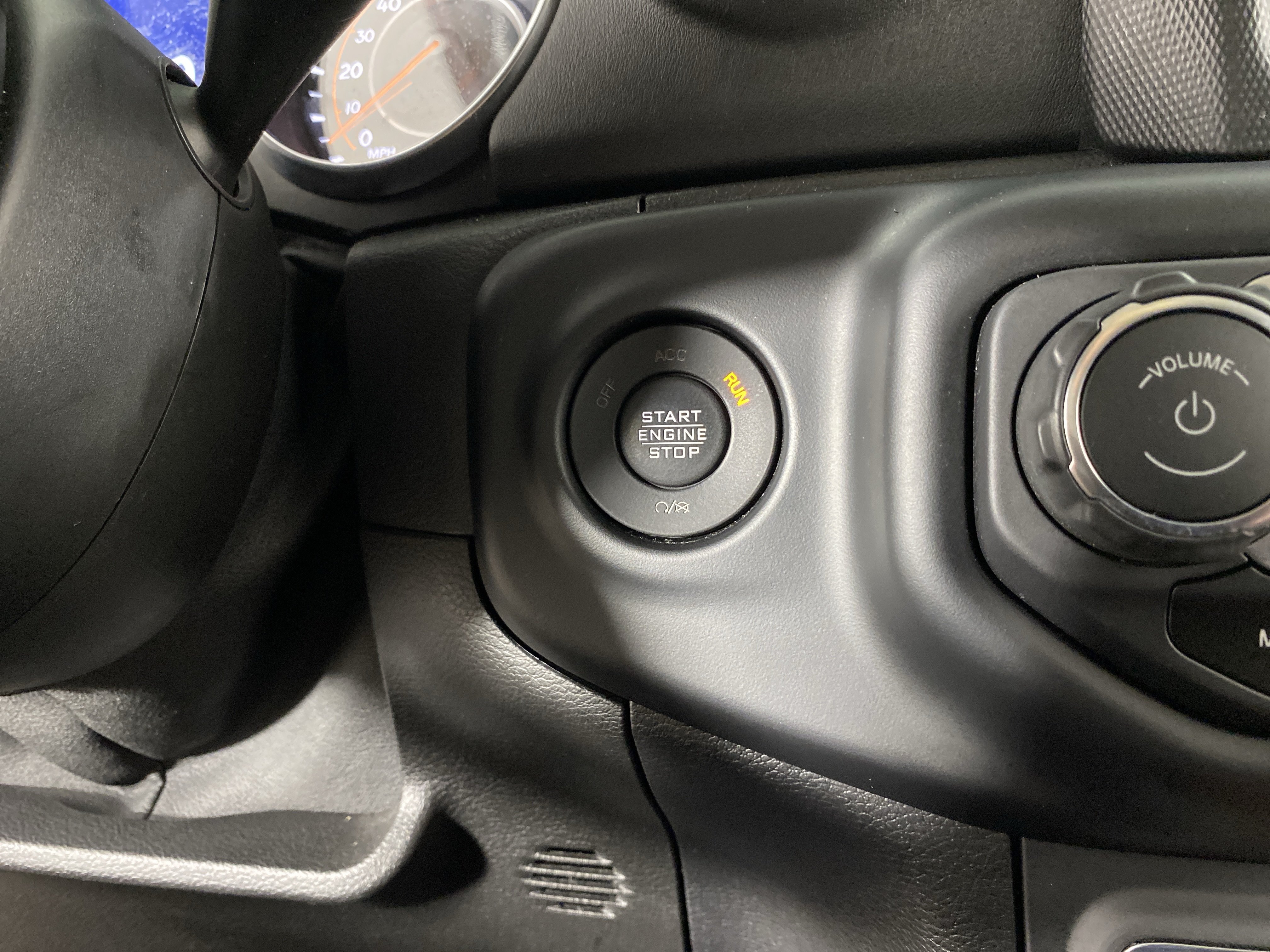 Used 2021 Jeep Gladiator Overland AWD/4WD image 25