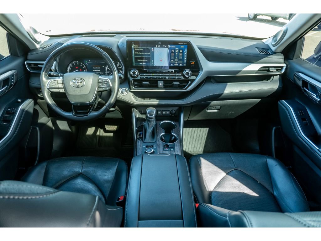 Used 2021 Toyota Highlander Platinum AWD/4WD image 22
