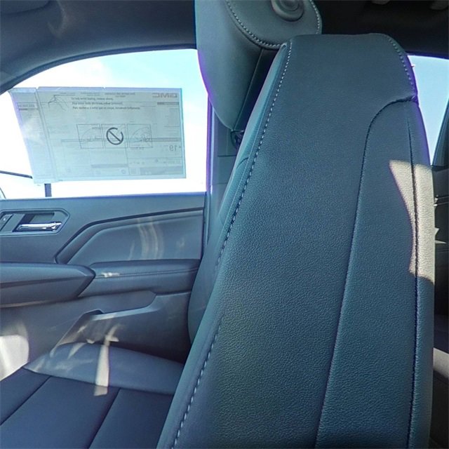 New 2026 GMC Canyon Elevation w/ Convenience Package image 27